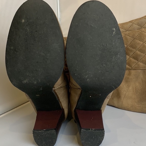 Da Blossom Collection Heeled Quilted Boots - Picture 9 of 10